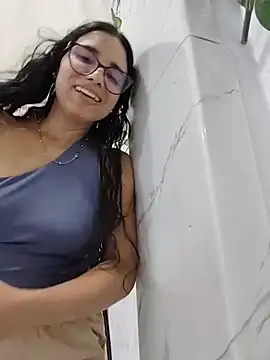 alanahot94 (F young) - Mount the dildo with the most squirting