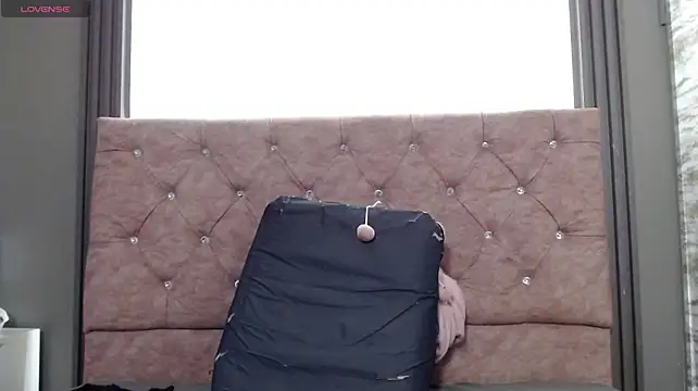 sami29_ (F milf) - Flash naked
