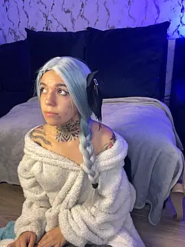 lunai_gh (F young) - plug anal and finger in my pussy
