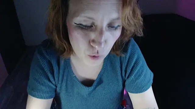 kittykalor09 live cam on StripChat