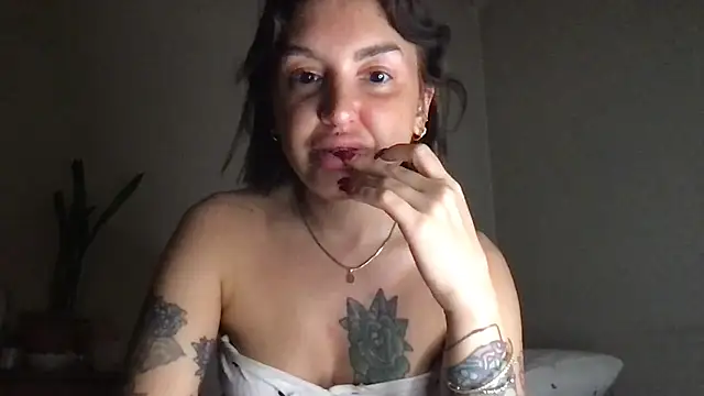 dyllala webcam