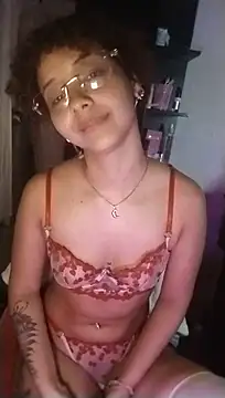 MIlan333X live cam on StripChat