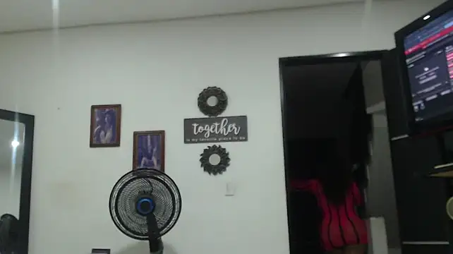 BombasticASSXXX live cam on StripChat