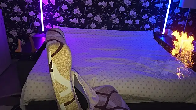 Vuitton live sex cam