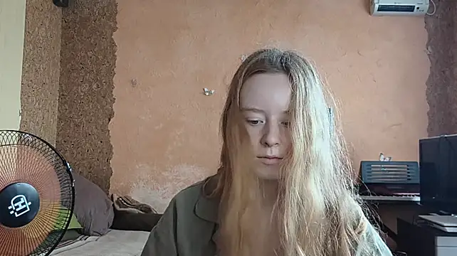 KateVibe_01 live cam on StripChat