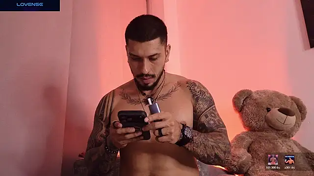 Seth_Vegaa live cam on StripChat