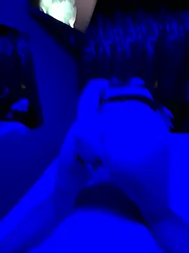 Perlx_x live cam on StripChat