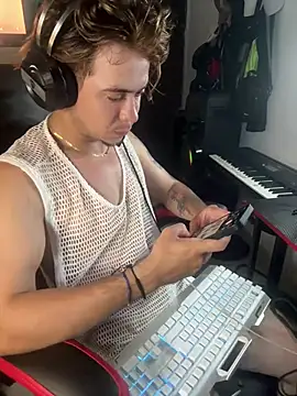 AngelLatinBoy webcam