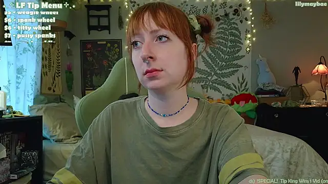 LilyMayBae live cam on StripChat
