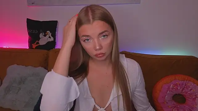 CarrieBradshaww live cam on StripChat