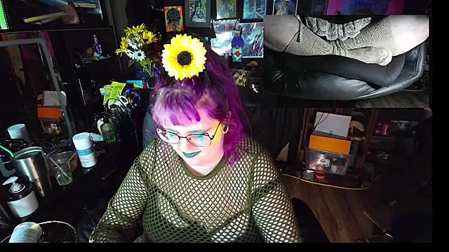Sinstresshemlock live cam on StripChat