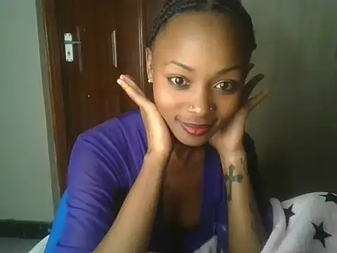Prettyquueen live cam on StripChat