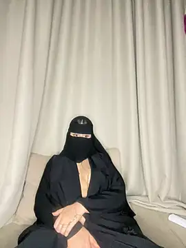 Big-peach live cam on StripChat