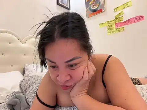 NaughtySCARLETSIN live cam on StripChat