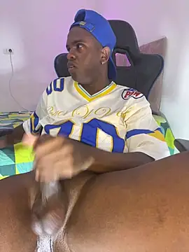 X_lewiisbigcock live cam on StripChat
