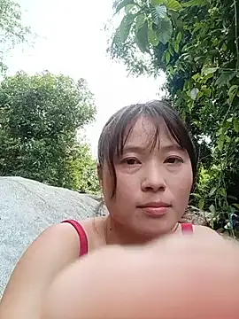 Linda-yiyi live cam on StripChat