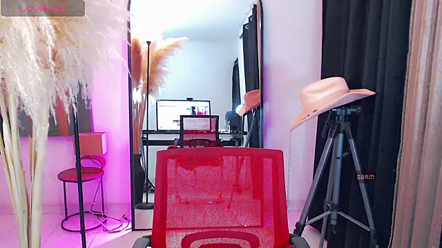 dark_sailent webcam
