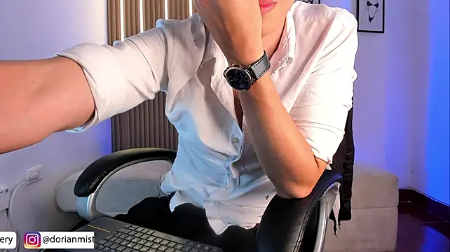 Dorianmistery2322_ webcam