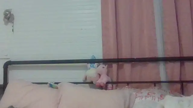 babyally2 live webcam preview - 40 viewers online