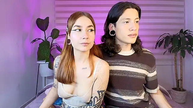 Sky_Intimate live cam on StripChat