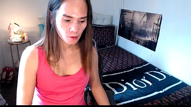 NinaDOM4CUM webcam