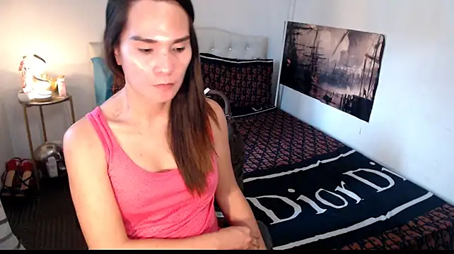NinaDOM4CUM webcam