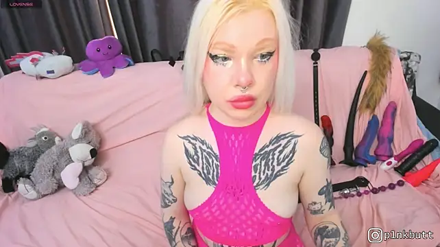 HelenGoat live cam on StripChat