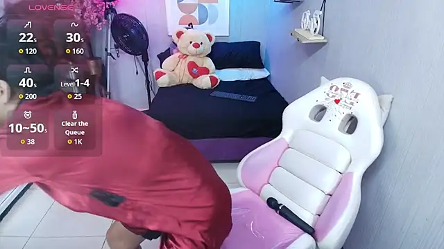 maggy_t18 (F young) - NAKED😈