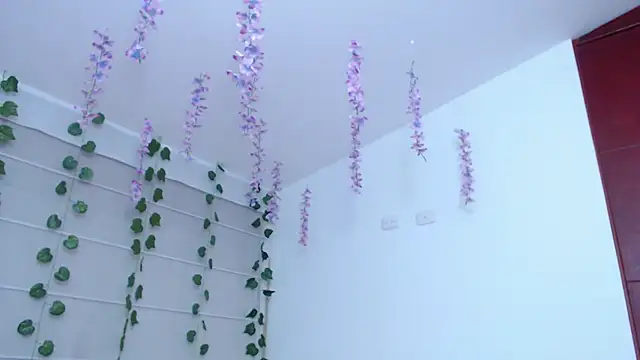 Sarabubbie webcam