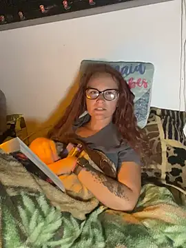 hotgirlkk1 (G young) - Cum in her pussy and watch it drip out