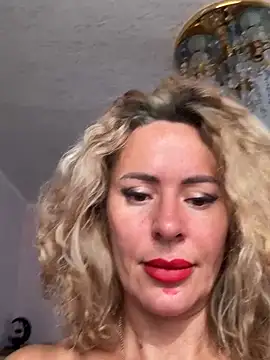 Tania201243 live sex cam