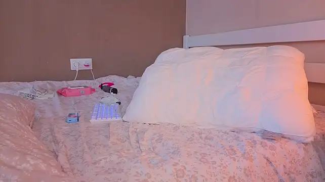 sellina_moon (F young) - FINGERING ASS HOLE