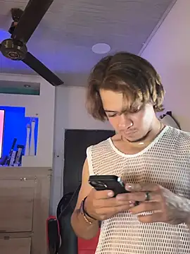 AngelLatinBoy webcam