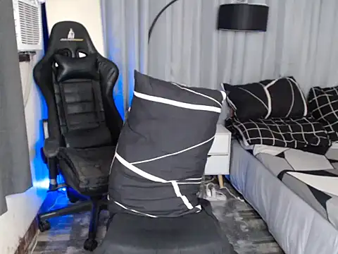 alexsuckable01