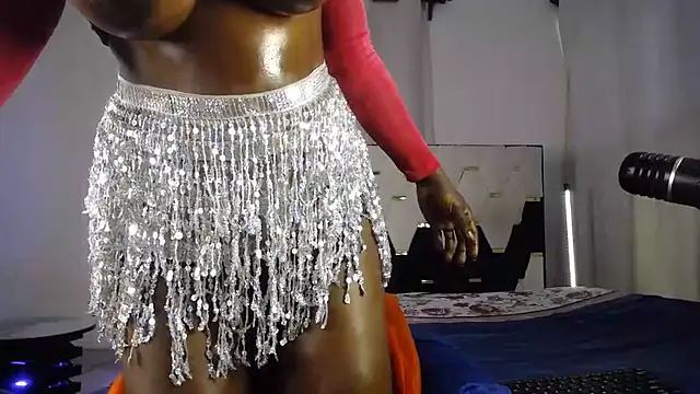 KinkQueenLove live sex cam