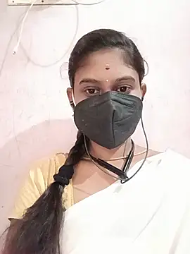 Tamil_Nathiya1