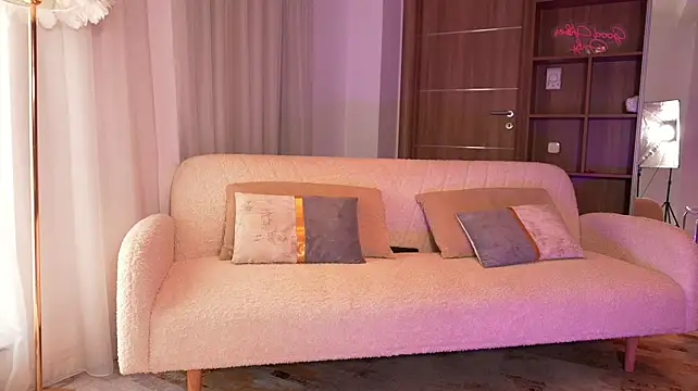 ArianaXO_