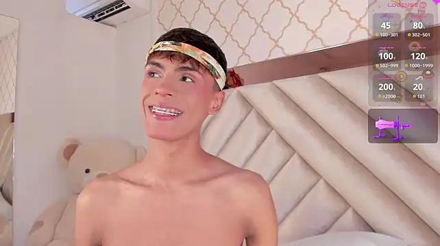 kaelsoft_ (M twink) - fingers in my ass 🤤