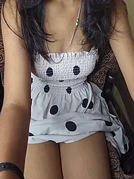 lusty-dishuu (F teen) - Pussy close up