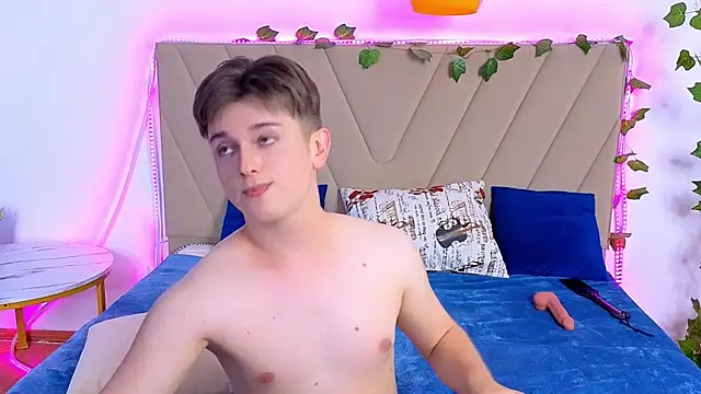 miless_cooper (M young) - Naked