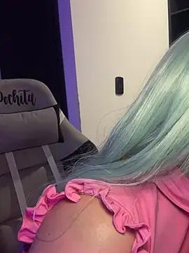 sophia_weest99 (F young) - use machine + control for 5 min🤤🔥