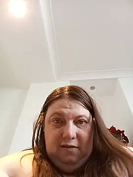 HotHornyEmmaX live cam on StripChat