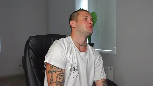 igor_wilde (M twink) - Help out Igor buy new set of undies XXX