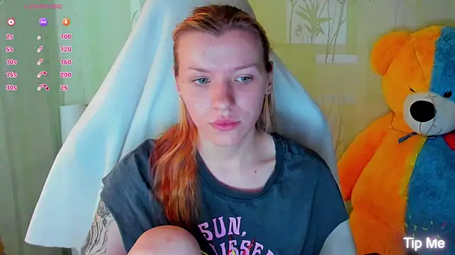 MeganNewCat webcam
