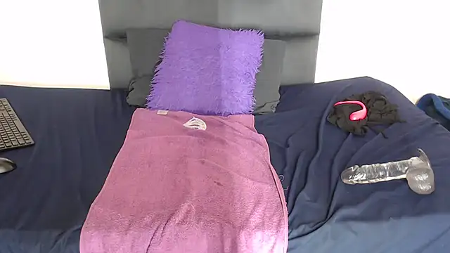Ldidii live cam on StripChat