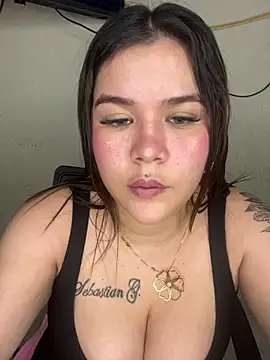 zoe_adhara webcam