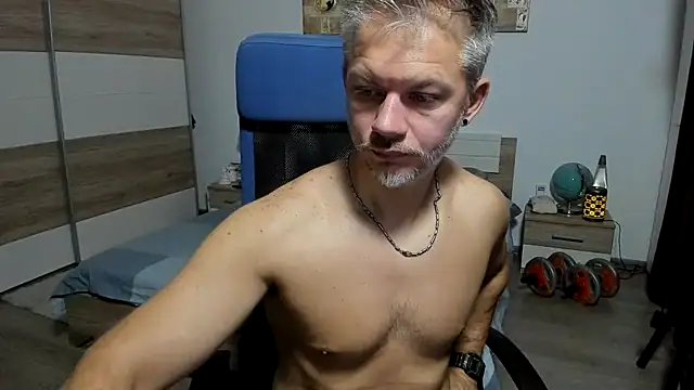 RobbyShawz live cam on StripChat
