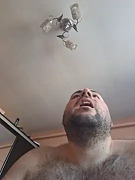 StrictBobby live cam on StripChat