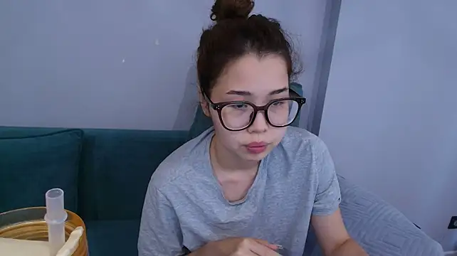 kimyjina live cam on StripChat