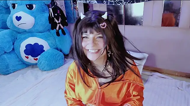 BizzyNoar live cam on StripChat